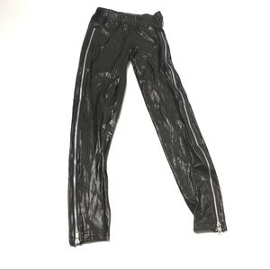 Indero Black Shinny Faux Leather Leggings Size S/M